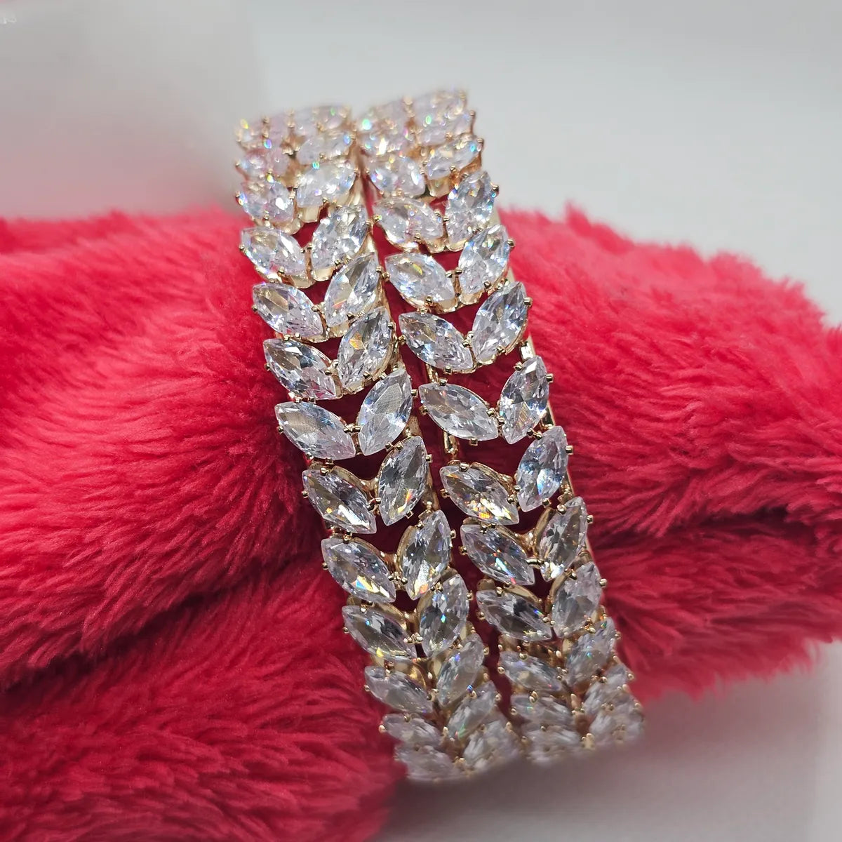 Gold Plated Flower Leaf Shaped Ad Bangles Set ( 2 Pieces )